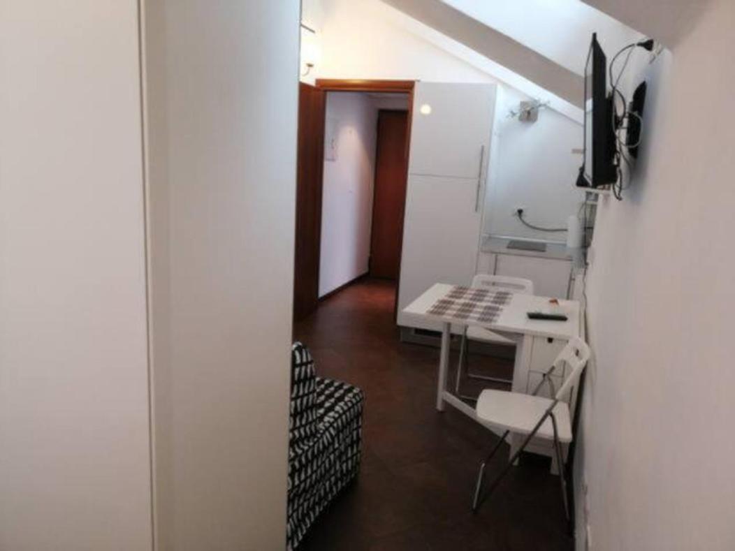 Romantica Mansarda 15 Min Dal Centro - Lome 844 Milan Bagian luar foto